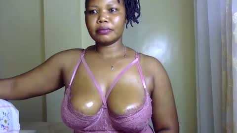 Snapshot of hotysquiter433224 chatting on November 24, 9:42 am hotysquiter433224 online show from November 24, 9:42 am