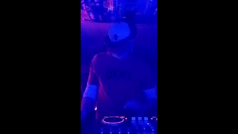 SeanPatrick online show from March 27, 10:59 am