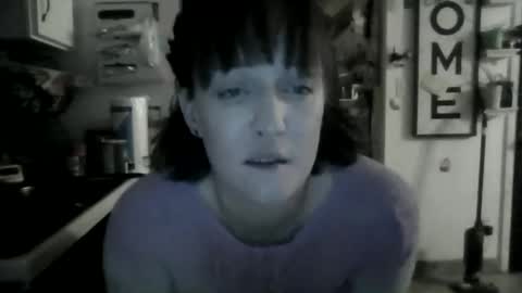 Snapshot of howdoyoulikeit87 chatting on May 23, 5:56 am howdoyoulikeit87 online show from May 23, 5:56 am