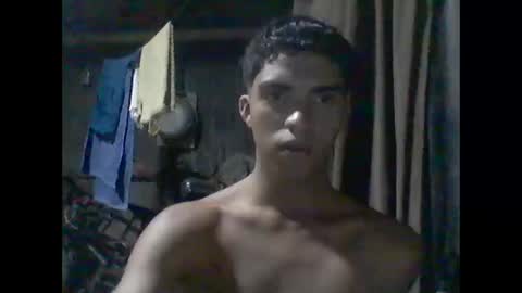 Snapshot of hoyosa035 chatting on April 8, 3:28 am hoyosa035 online show from April 8, 3:28 am