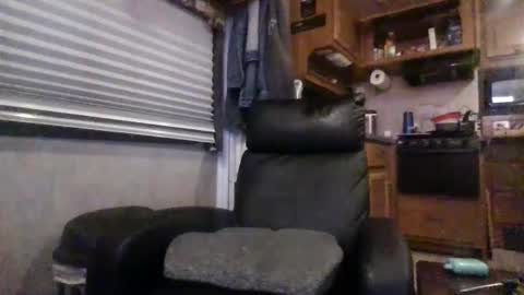 hoytme online show from January 16, 5:00 am