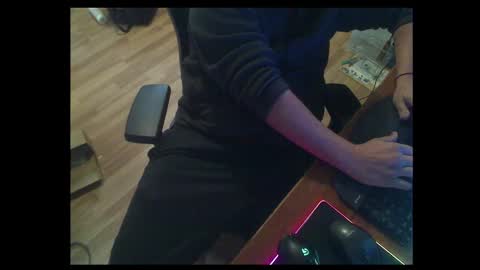 Snapshot of hrnyinutah chatting on October 27, 3:49 pm hrnyinutah online show from October 27, 3:49 pm