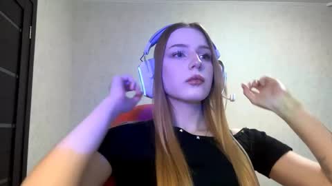 Hikki online show from April 13, 7:52 pm