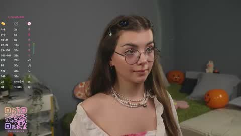 Diane online show from October 29, 7:26 pm