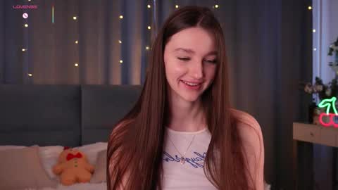 Snapshot of huba_booba chatting on February 11, 7:24 am Diane online show from February 11, 7:24 am