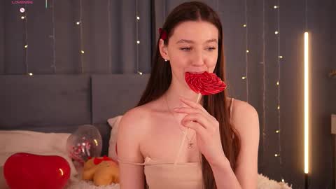 Snapshot of huba_booba chatting on February 14, 8:11 am Diane online show from February 14, 8:11 am