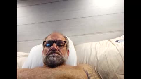 Snapshot of hudsonkasey108 chatting on February 19, 9:16 am hudsonkasey108 online show from February 19, 9:16 am