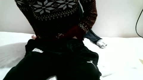 Snapshot of hug_me chatting on January 27, 6:31 pm Keanu online show from January 27, 6:31 pm