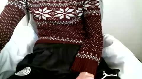 Snapshot of hug_me chatting on October 30, 11:55 am Keanu online show from October 30, 11:55 am