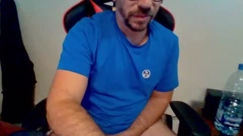 Snapshot of huge__cumshot chatting on June 30, 8:04 am huge__cumshot online show from June 30, 8:04 am