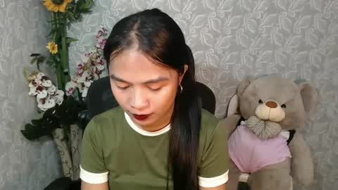 Snapshot of huge_cock2handle_intown chatting on January 23, 2:44 am huge_cock2handle_intown online show from January 23, 2:44 am