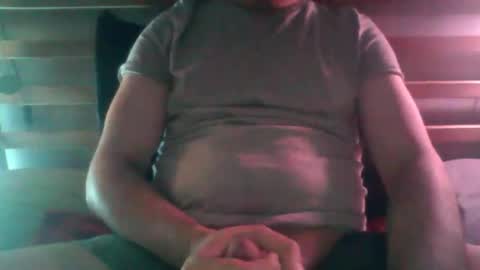 Snapshot of huge_guy_87 chatting on June 2, 10:12 pm huge_guy_87 online show from June 2, 10:12 pm