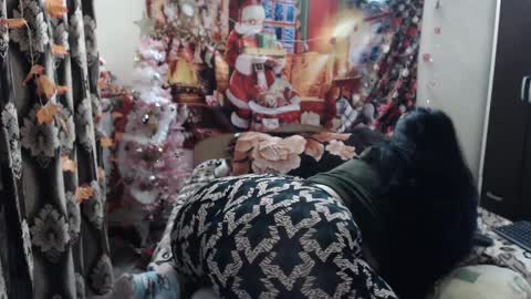 hugeassdevil online show from January 31, 6:36 pm