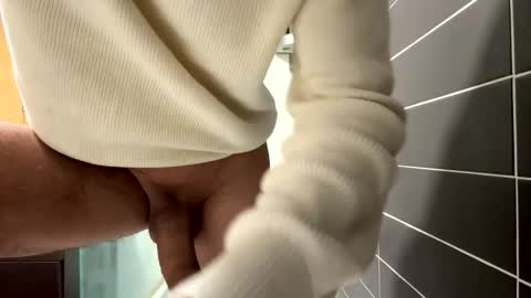 hugecock959448 online show from January 7, 8:39 am