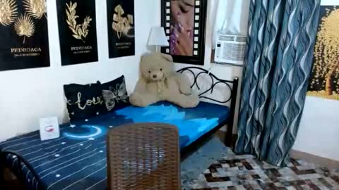 Snapshot of hugecockgoddessx chatting on January 9, 7:04 pm hugecockgoddessx online show from January 9, 7:04 pm