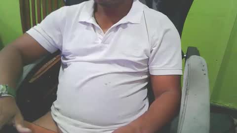 Snapshot of hugedguy2023 chatting on March 22, 9:18 pm hugedguy2023 online show from March 22, 9:18 pm