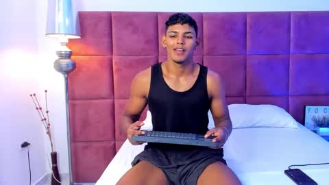 Snapshot of hugo_cano chatting on September 11, 2:06 pm Hugo Cano online show from September 11, 2:06 pm