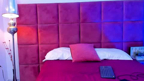 Snapshot of hugo_cano chatting on September 22, 9:50 pm Hugo Cano online show from September 22, 9:50 pm