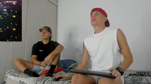 Hugo online show from December 2, 1:14 am