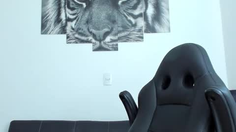 Eli online show from November 4, 12:04 pm