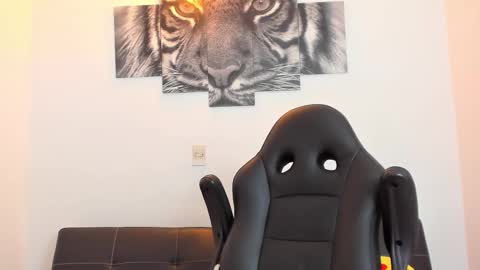 Eli online show from February 10, 11:53 pm