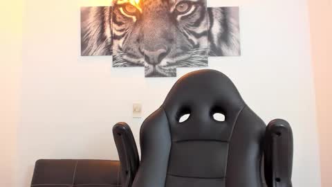 Eli online show from March 2, 11:44 pm