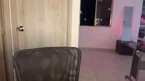 Snapshot of hun_damer chatting on October 12, 1:48 am hun_damer online show from October 12, 1:48 am