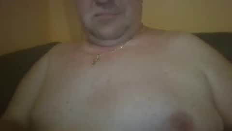 Snapshot of hungarianfatcockdady chatting on May 24, 7:41 pm vastagfasz magyar apuci online show from May 24, 7:41 pm