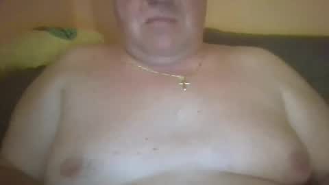 Snapshot of hungarianfatcockdady chatting on May 25, 7:53 pm vastagfasz magyar apuci online show from May 25, 7:53 pm