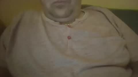 Snapshot of hungarianfatcockdady chatting on May 29, 8:07 pm vastagfasz magyar apuci online show from May 29, 8:07 pm