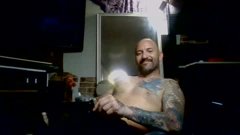 hungherowithoutacape online show from June 28, 6:30 am
