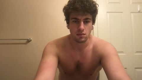 Snapshot of hungnhornystud chatting on February 24, 9:02 pm hungnhornystud online show from February 24, 9:02 pm