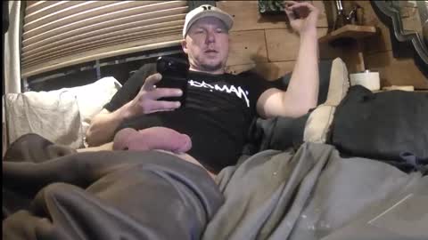 HuingsingleDad79 online show from December 5, 4:20 am