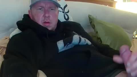 HuingsingleDad79 online show from March 5, 7:10 pm