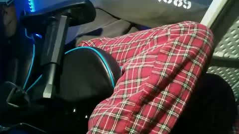 Snapshot of hungtwink4youu chatting on October 13, 2:11 am Hung8Inch online show from October 13, 2:11 am