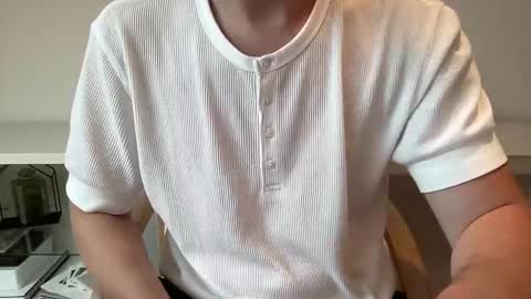 Snapshot of hungwank95 chatting on January 5, 11:04 am hungwank95 online show from January 5, 11:04 am