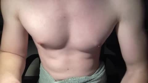 Snapshot of hungwank95 chatting on November 19, 7:58 pm hungwank95 online show from November 19, 7:58 pm