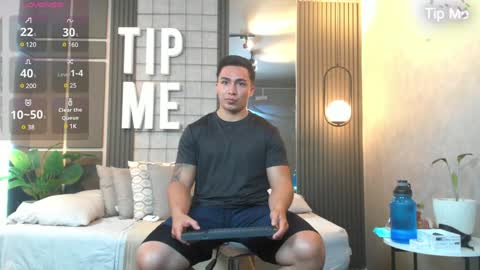 hunk_ryan online show from December 21, 5:29 pm