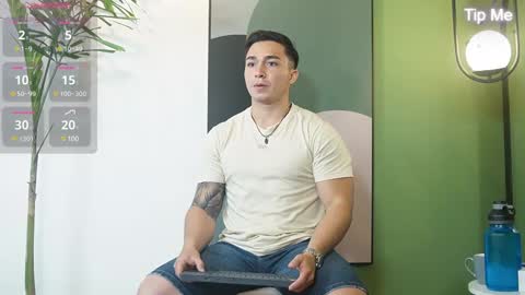 hunk_ryan online show from February 11, 12:48 pm