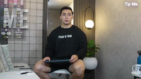 hunk_ryan online show from March 3, 12:16 pm