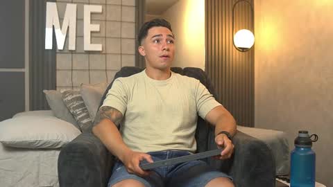 hunk_ryan online show from September 16, 12:06 pm