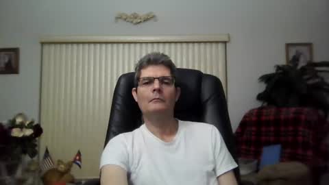 hunkmasclefad458 online show from July 20, 5:55 am