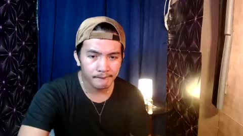 hunkylloyd online show from December 5, 1:36 am