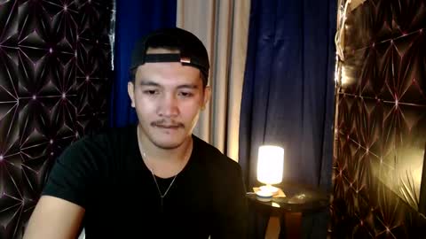 hunkylloyd online show from December 10, 11:30 pm