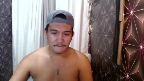 hunkylloyd online show from January 7, 3:57 am