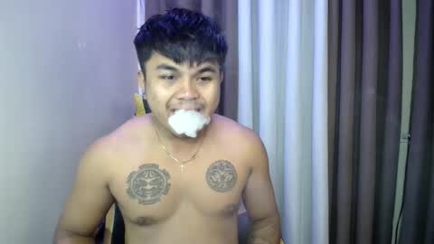 hunkyzeus online show from June 7, 1:37 pm