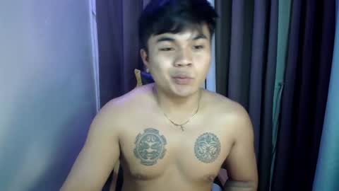 hunkyzeus online show from June 17, 9:16 pm