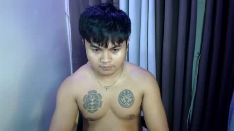 hunkyzeus online show from June 19, 10:46 pm