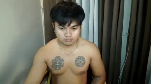 hunkyzeus online show from June 20, 7:05 pm
