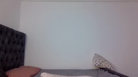 hunny online show from November 20, 2:01 am